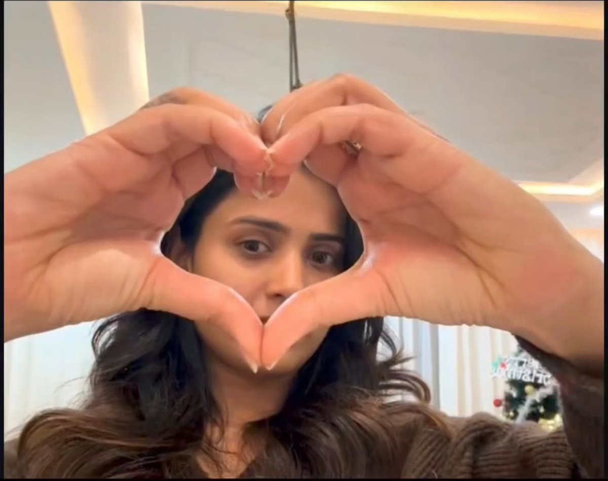 pavanr44's tweet photo. Happy new year  @ThanujaP123  🫶❤
May this New Year bring you closer to your goals and surround you with love, peace, and success 🧿

#Thanuja https://t.co/vsJ6pPN5uS