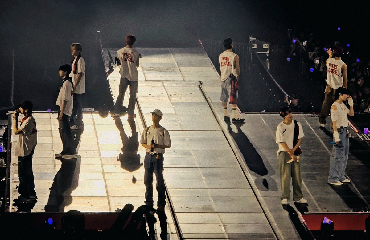 #THEBOYZ #더보이즈 

2025.

A year where many things happened and a lot was felt. It came with challenges, moments of pause, and times that asked for patience but also moments that reminded me why this journey matters to me and to all of us. I’m simply thankful I got to