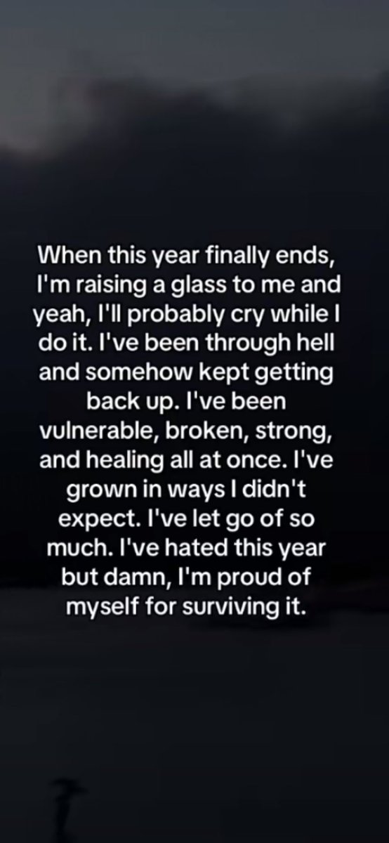 Happy Hogmanay to all my friends . Wishing you Health Wealth and Happiness for 2026 ❤️💙❤️