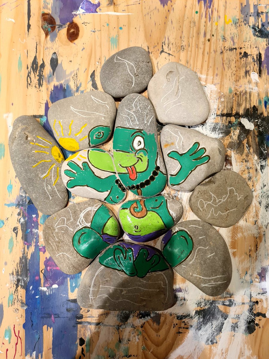 AlexPaulNice's tweet image. Comment faire en même temps 1 nft cadeau à gagner, un big-up au Dino de Tem's qui nous regale sur toutes ces créas et 1 cadeau pour les GraouMorningeurs ?
Voilà comment est arrivé "12 galets pour 1 Dino", nft à gagner par loterie grâce aux jetons du GraouMorningClub