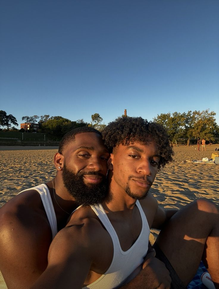 truthofabj's tweet photo. Gay to gay;
Date people who are good for you mentally, physically &amp; spiritually. A partner who is patient, kind, consistent, considerate, reciprocate your energy &amp; who exposes you to genuine and unconditional love. when you're blessed with a partner like this, cherish them. https://t.co/6ps3x1iajN