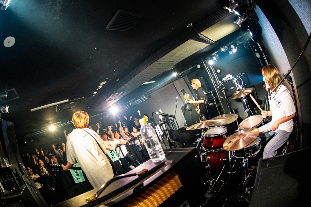 あけましておめでとうございます🎉
2026年もリリーフィッシュをよろしくお願い致します🔥🔥🔥
先日、メンバー募集(ドラマー)についてお知らせをしました。詳細は以下の通りです。
①性別、年齢不問
②月1.2ライブが出来る方
③福岡市内のスタジオで毎週練習出来る方

ご連絡はDMで！待ってます！！！