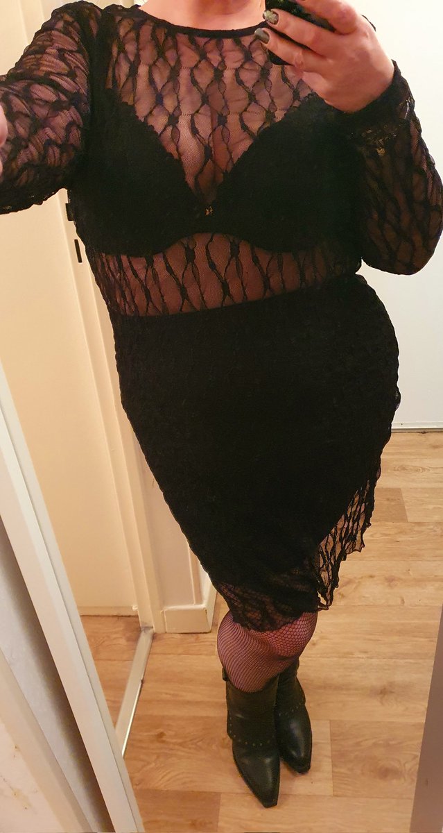 Bye 2025, je ne te regretterai pas 😅
Passez un bon réveillon mes petits cochons 🥂😈
#bonneannee 🎉
<a href="/OrgasmicGroup/">Virtual Orgasmic Group 22k 🔞</a> <a href="/Body_Art_be_fr/">Sex and Body Art 😏</a>
#pute #salope #chienne #slut #cochonne #curvy #sexy #boobs #bigboobs #seins #grosseins #coquine