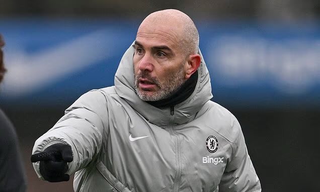 indykaila's tweet photo. BREAKING: CHELSEA BOMBSHELL DROPPING AT MIDNIGHT THAT WILL SHOCK FANS! 😱💣

You All NOW know Our source is 1000% reliable @ChelseaFC INSIDER &amp; he has INFO on Enzo Maresca's future – and it's MASSIVE 

New Year Special exclusive hitting your feed at the stroke of midnight!! 🕛 https://t.co/NuJp2GkFAJ