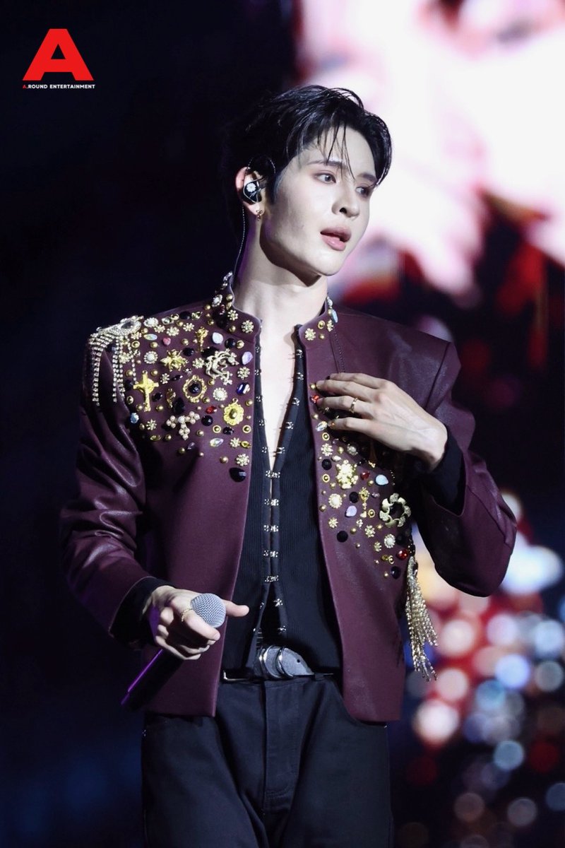 around_ent's tweet image. #JAMESSU_DEXX ร่วมสร้างสีสันส่งท้ายปีในงาน “Amazing Thailand Countdown 2026” 

DEXX COUNTDOWN ICONSIAM 
#DEXXxICONSIAM 
#CountdownatICONSIAM 
#DEXXth #JamesSu 
#AmazingThailandCountdown2026 
#เคานต์ดาวน์ที่ไอคอนสยาม 
#DMDMUSIC