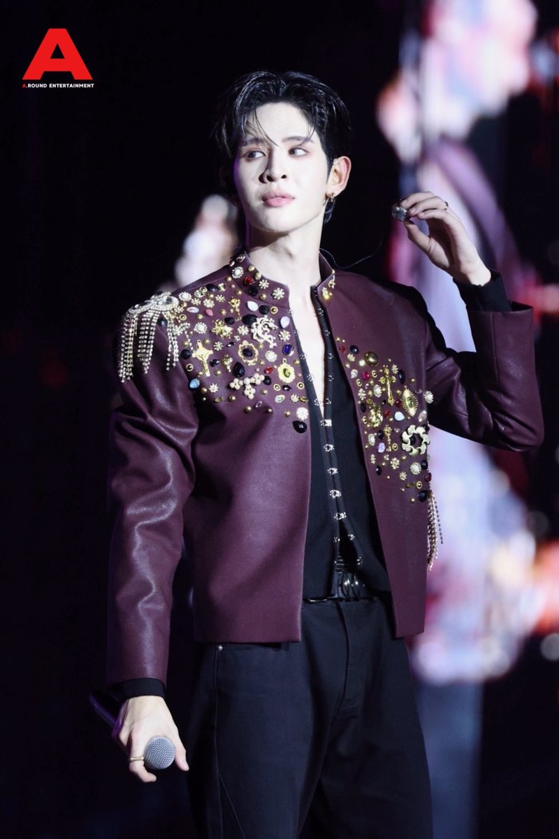 around_ent's tweet image. #JAMESSU_DEXX ร่วมสร้างสีสันส่งท้ายปีในงาน “Amazing Thailand Countdown 2026” 

DEXX COUNTDOWN ICONSIAM 
#DEXXxICONSIAM 
#CountdownatICONSIAM 
#DEXXth #JamesSu 
#AmazingThailandCountdown2026 
#เคานต์ดาวน์ที่ไอคอนสยาม 
#DMDMUSIC