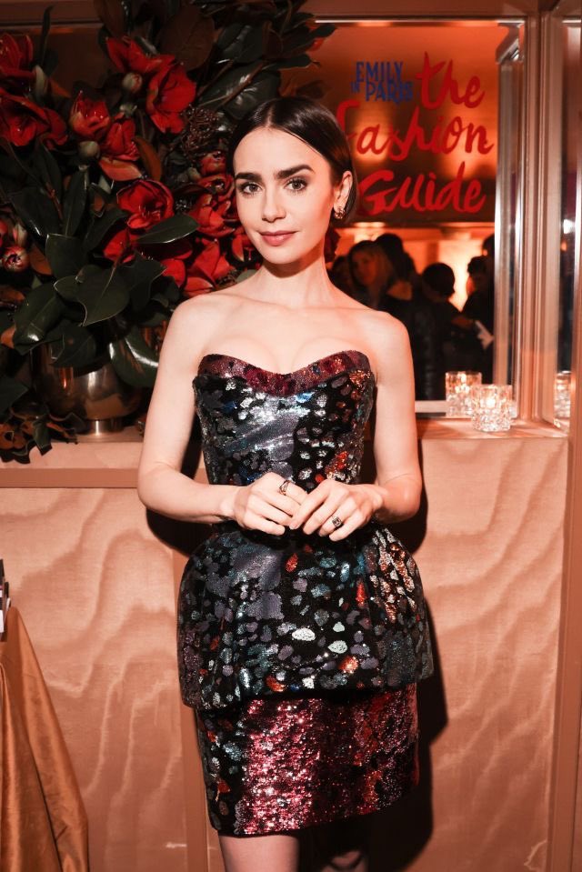 Happy New Year, friends! 🥳 
I hope this year will give you everything you could want and more. 🤍