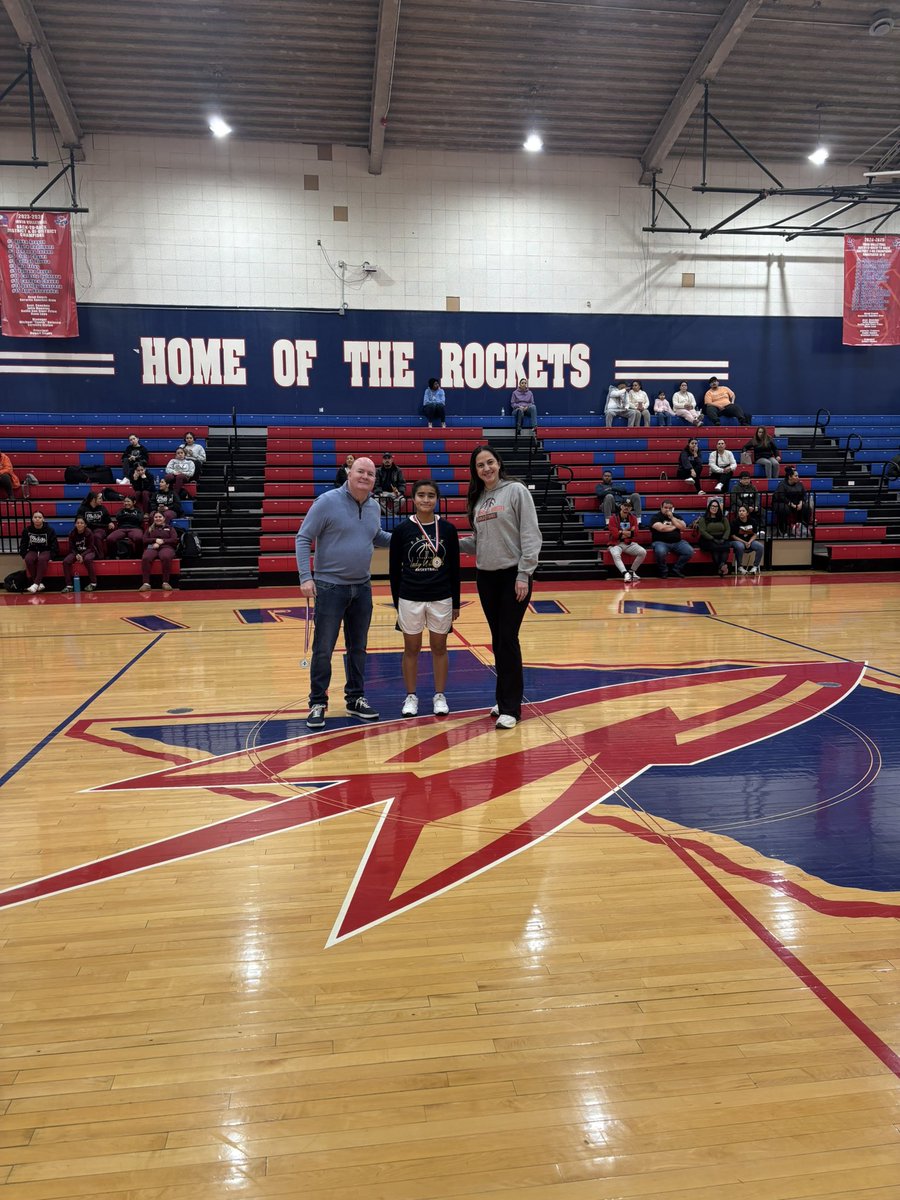 LunaDrLuis's tweet photo. We would like to congratulate our very own Angel Q. For being selected as the All Tournament athlete in the Irvin Invitational @FabensAlumni @FabensISD @Orlando64231957 @Coach_J_Chacon @Aguirre_mpa @jena_spence12 https://t.co/0TF0IY0BnV