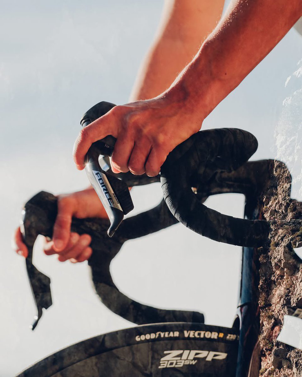 ManyS_cycle's tweet image. あけましておめでとうございます。
本年も「走る楽しさ」と「確かなプロダクト」をお届けできるよう、スタッフ一同取り組んでまいります。
2026年もMany’Sをよろしくお願いいたします。