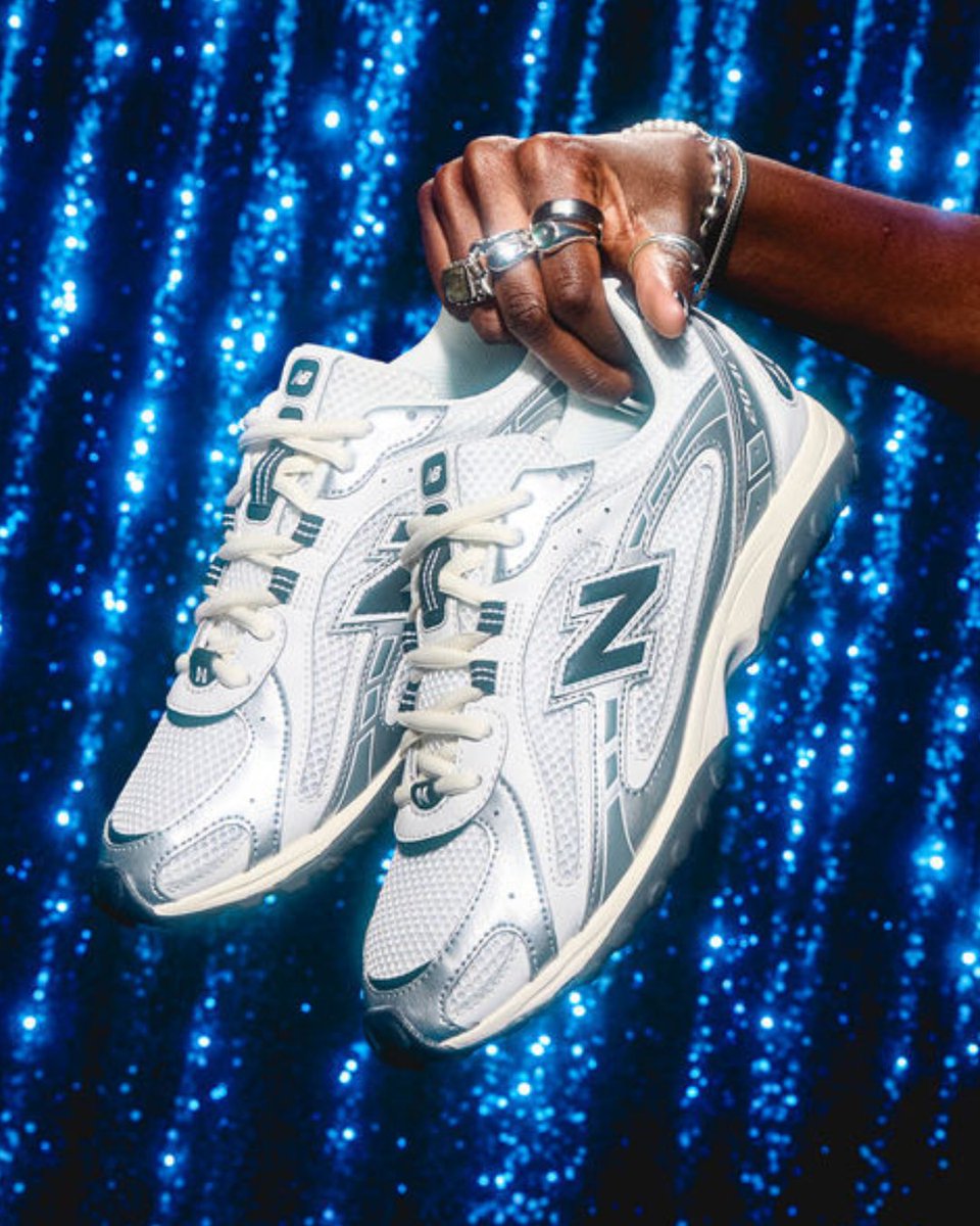 footlocker's tweet image. New year, new you. 👟 

Refresh your rotation and make your mark today. Available in-store and online at Foot Locker.