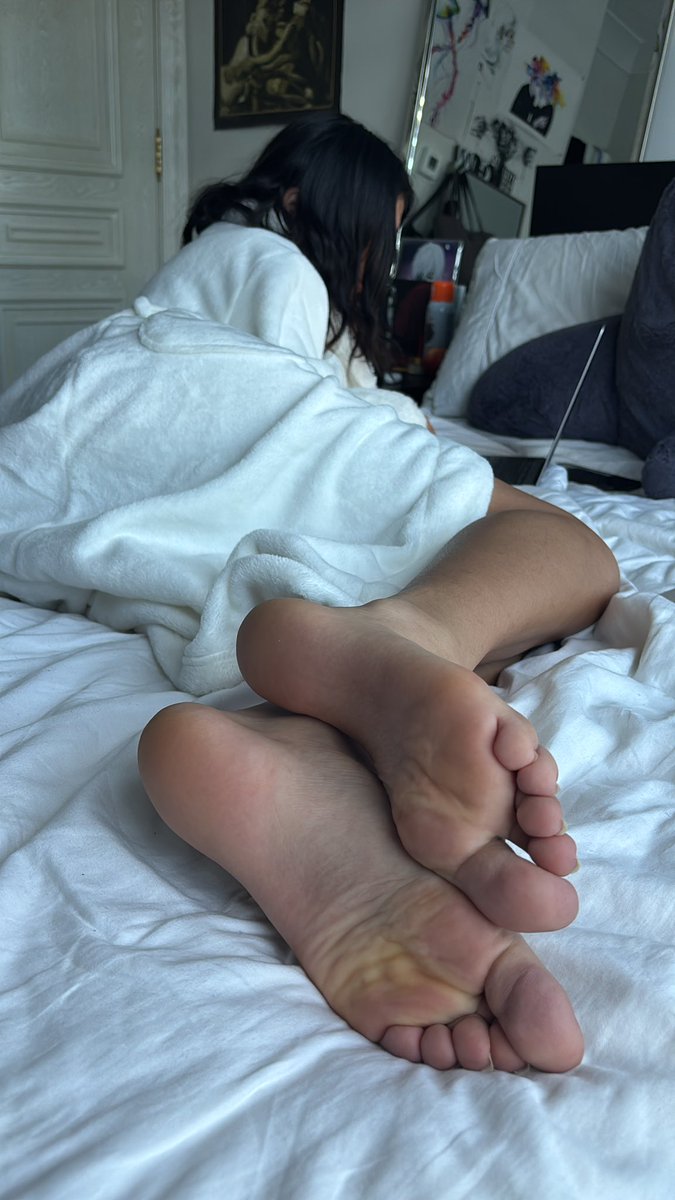 TenToedGoddessX's tweet image. 😇🤍