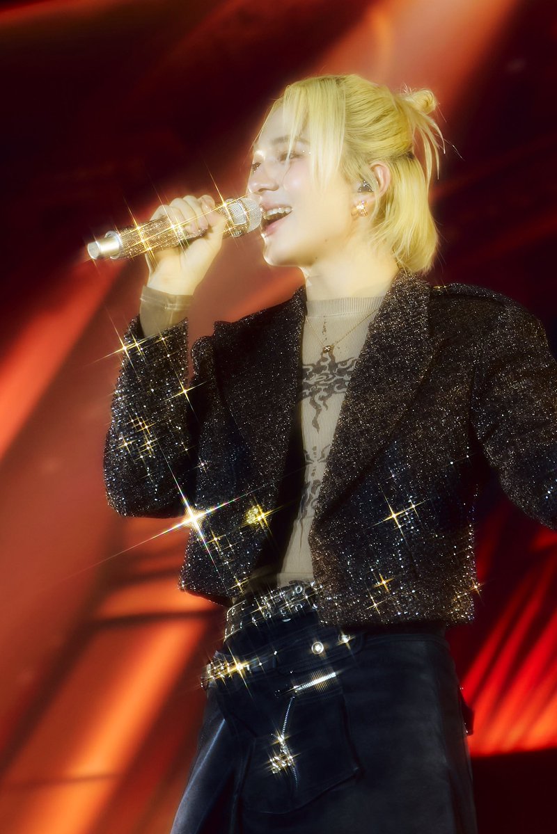 DMDMusicTH's tweet image. ภาพบรรยากาศของ “ซี” และ “นุนิว” ในงาน ICONSIAM Amazing Thailand Countdown 2026 ⭐️

ขอขอบคุณ @iconsiam  ที่ให้เกียรติ “ซี” และ “นุนิว” ได้มามอบความสุข พร้อมโชว์เพลงสุดพิเศษในวันนี้นะคะ 🥰

และขอขอบคุณทุกกำลังใจจากทุกคนในวันนี้ด้วยนะคะ 🫶🏻✨

ZEENUNEW COUNTDOWN ICONSIAM…