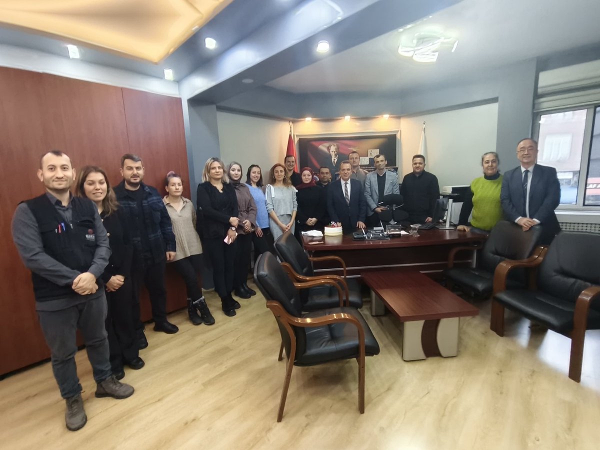 Yoğun bir yılın ardından  2026 yılına mesai arkadaşlarımızla birlikte başlıyoruz emeklerinize sağlık. <a href="/TCNufus/">Nüfus ve Vatandaşlık İşleri Genel Müdürlüğü</a> <a href="/TC_Zonguldak/">Zonguldak Valiliği</a> <a href="/ZonguldakNufus/">Zonguldak İl Nüfus ve Vatandaşlık Müdürlüğü</a>