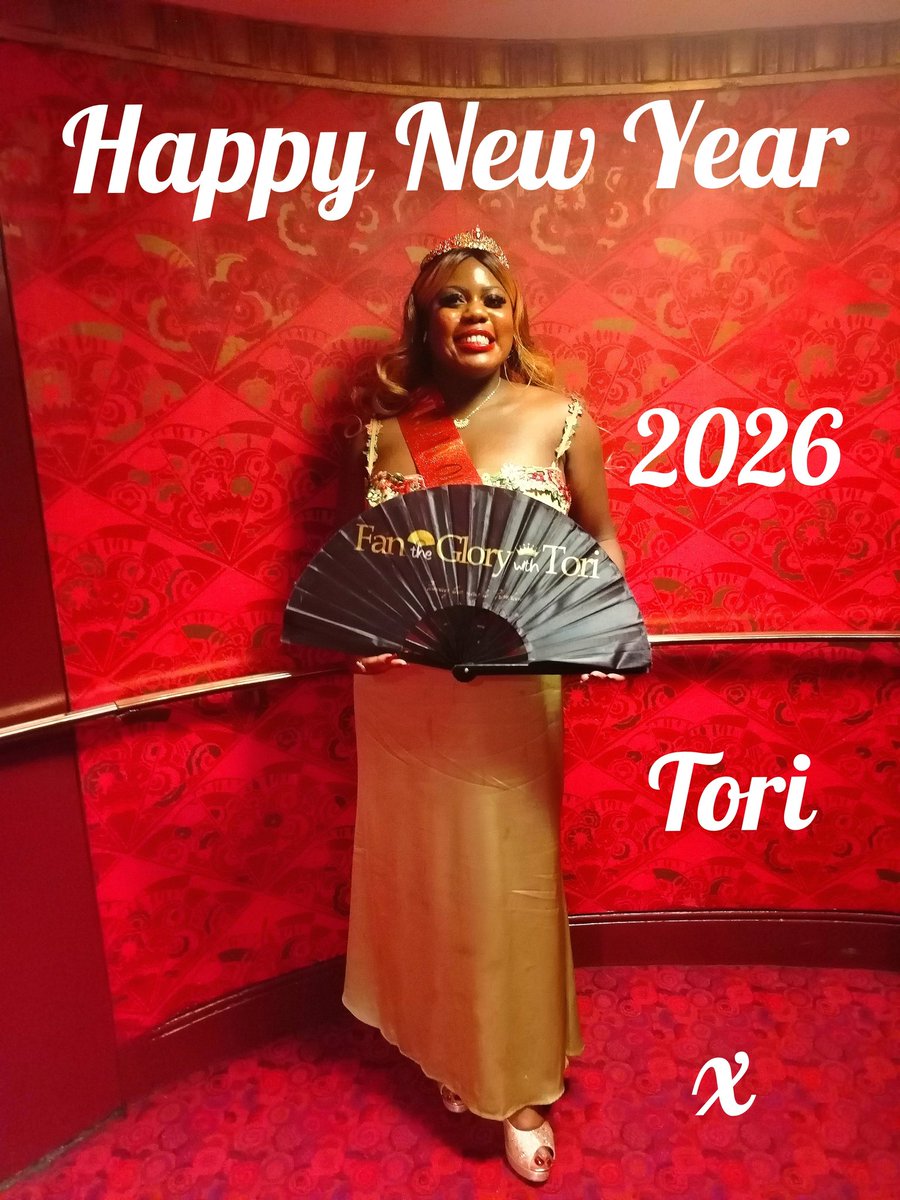 fantheglorywit1's tweet image. Happy New Year 2026! 🪭🥂🥳 @DMTWestEnd @fantheglorywit1 #handfans #Fans #abanicos #handfan #fan #January2026 #NewYear2026 #HappyNewYear2026 #HappyNewYear #HappyNewYear2026 #NewYear2026 #artistsonX #ArtistOnTwitter #FanMaker