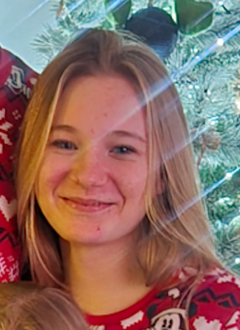 kent_police's tweet image. We're appealing for help to find a missing teenager from #Maidstone. Maisie Cornish was last seen at Maidstone train station at around 11pm on Tuesday 30 December, where it is believed she may have caught a train to #London. Find out more: kent.police.uk/news/kent/late…