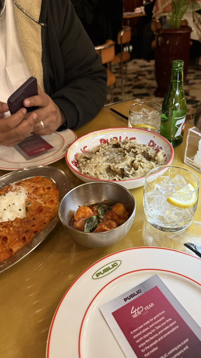 xnoram's tweet photo. 31 December
انا مكسب عُمري إني قابلتك ❤️ https://t.co/mPoidVHQqP