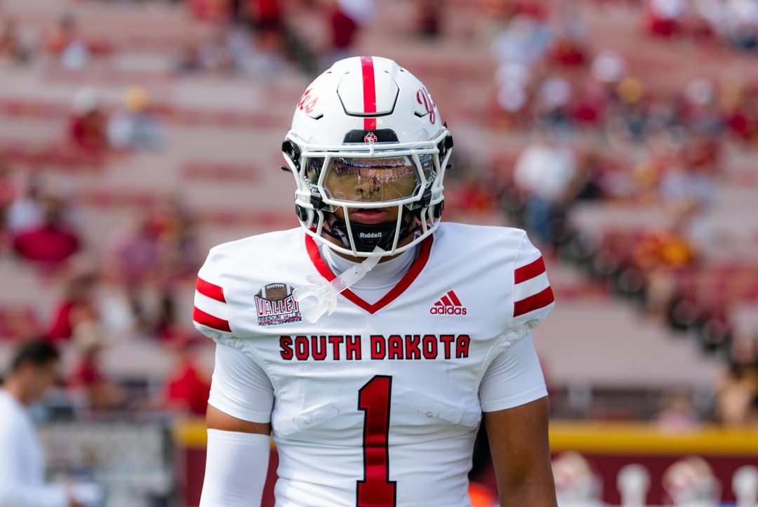 South Dakota safety Roman Tillmon is entering the transfer portal, his rep <a href="/CodySokol/">Cody Sokol</a> tells <a href="/PeteNakos/">Pete Nakos</a>. 

The 6-foot, 195-pound DB has posted 116 career tackles, 3.5 TFLs, 7 pass deflections and a forced fumble. 

on3.com/transfer-porta…