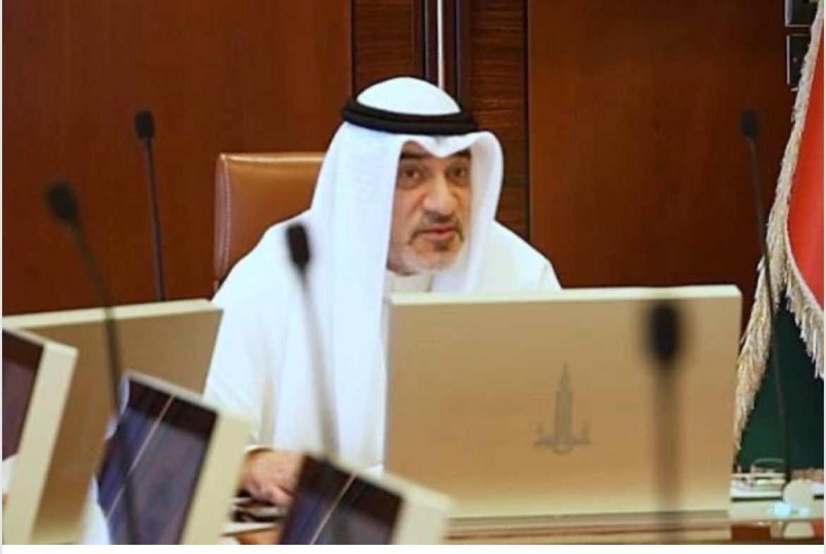 بعد لقاء الشيخ فهد اليوسف..
 مع المزارعين والاتحاد..

نزل سعر فلين الطمام من دينار الى ربع دينار ..
نزل سعر كرتون البطاط من دينارين الى نص دينار.
نزل سعر الباذنجان من 750 فلس الى ربع دينار..

بارك الله بمعالي النائب الاول..

لكن السؤال ؟

ليش ماأحد قدر ينزل الاسعار قبل ابوفيصل ؟