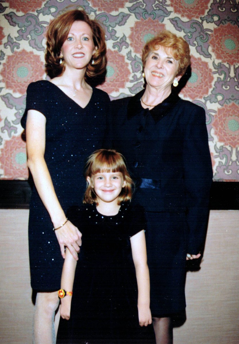 Sara Dietschy 🍑y tweet media