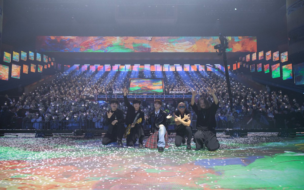 みん様写真などです、 HELLO IN THE WORLD !! Vol.1 MOMOZAZA / みにちくわ フィギュア