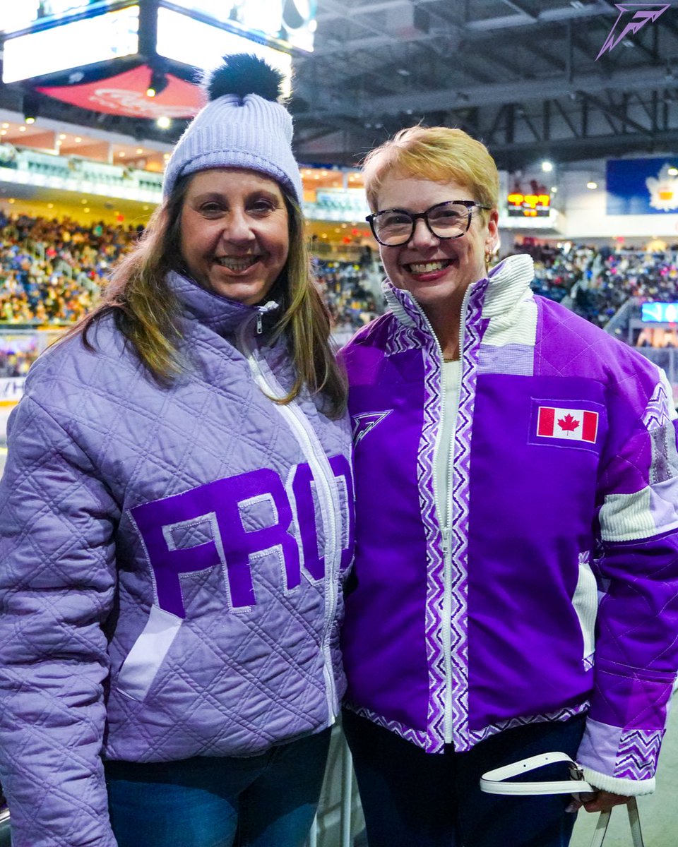 PWHL_Minnesota's tweet photo. We had some VIPs in the house last night!! 💜

Vanessa Upson’s mom, Kathy, and Kendall Cooper’s mom, Barb, showed up in matching jackets, and Brooke Becker’s family came bearing the sweetest signs! https://t.co/Svn0VvEDPV