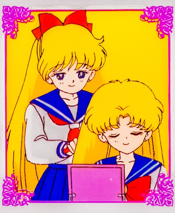 ¡Sailor Guardians les deseo un increíble fin de año 2025 y un feliz año nuevo 2026! 🪅🩷✨ Mi vida personal se ha llenado de mil tareas, pero mi amor por Sailor Moon siempre está.🌙 asi que recuerden siempre ¡La Luz de Luna es el Mensaje del amor! ❤️ Sigan disfrutando estos días!