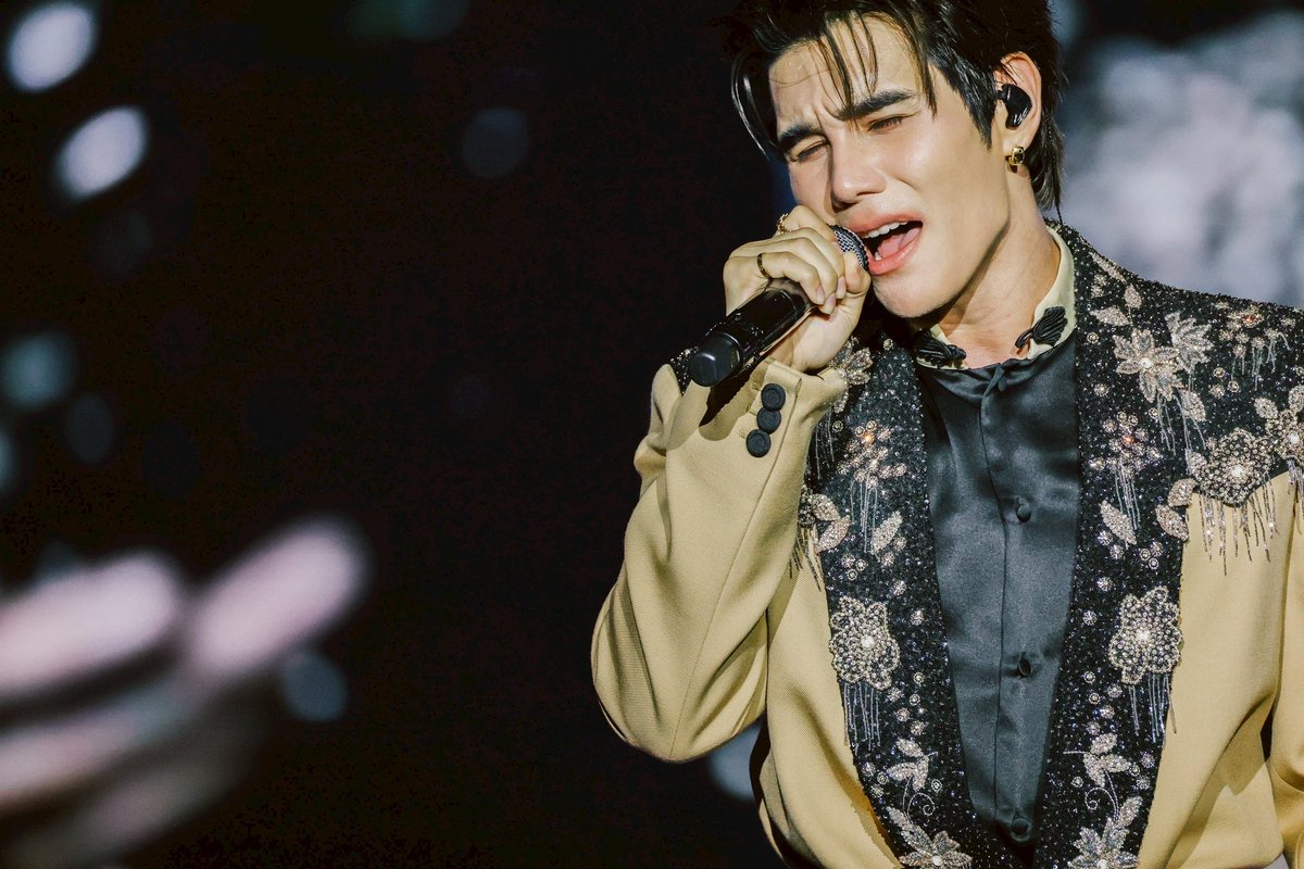 พระเจ้าเจฟไหมหล่ะ

JEFF COUNTDOWN ICONSIAM 
#JEFFxICONSIAM 
#CountdownatICONSIAM 

🚩 Amazing Thailand Countdown 2026 
📆 27–31 ธันวาคม 2568 

#JeffSatur #AmazingThailandCountdown2026 #เคานต์ดาวน์ที่ไอคอนสยาม #ICONSIAM