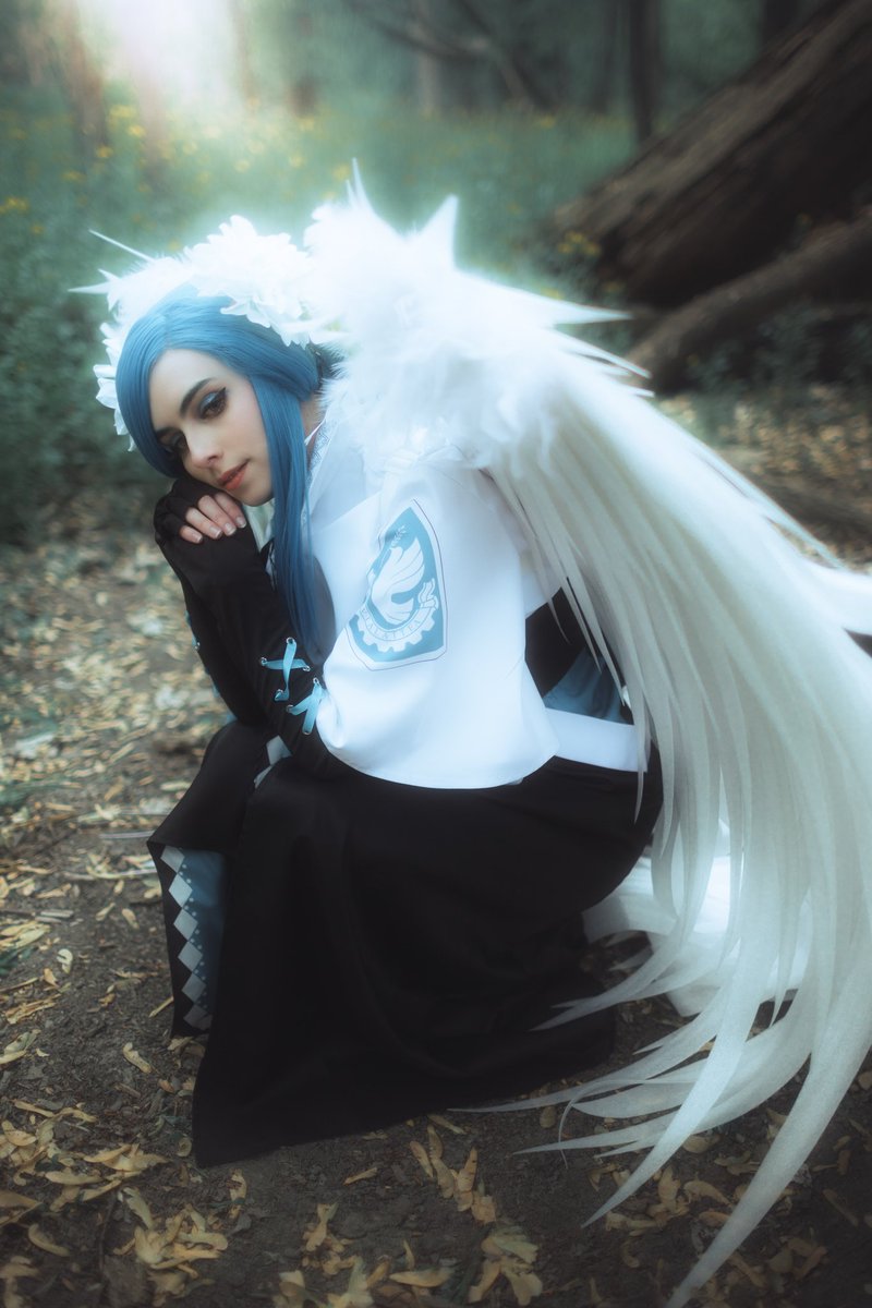 NeonCosplays's tweet image. My Favorite Cosplay of 2025! 💙🪽

This year was all about finding my footing in a whirlwind of change. Just like Dizzy, I found myself blossoming into my new life. ❀

Here's to 2026 &amp;amp; cosplaying more of my most beloved characters!

lightriftphoto
#QueenDizzy #GGST #ディズィー