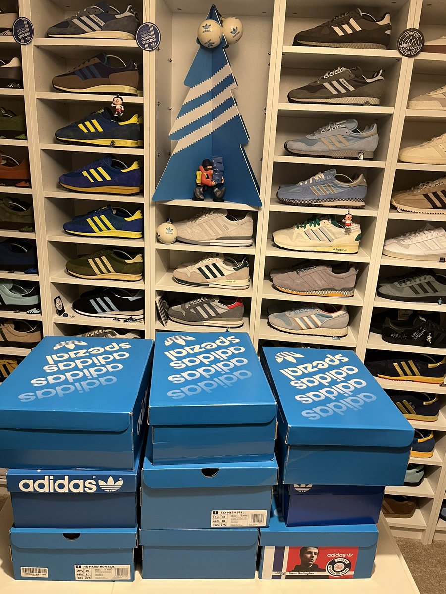 YorkyYid's tweet image. A review of my top 10 NEW Adidas releases of 2025 is now available to watch 🎥  

Let me know if you agree or not! /// 👍🏻 

youtu.be/B_Jo4APvmPc?si…

#Adidas #3stripes #threestripes #3stripes2soles1love