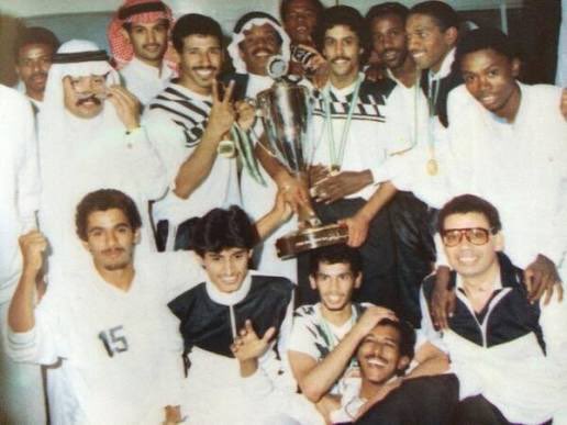 sa3dals3ud's tweet image. ثم انقضت تلك السنون وأهلها
فكأنـها .. وكـأنـهم أحــلام .. !