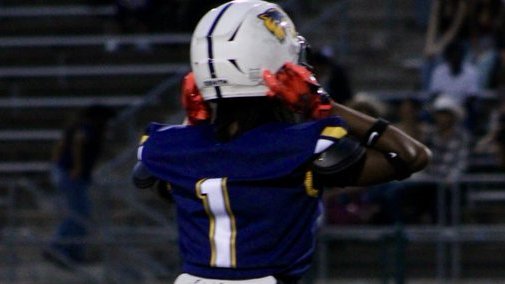 RHSWolverinesFB's tweet photo. πͺCongratulations @KylanEnglish for being selected for Sac Bee All-Metro AP Honorable Mention! Keep working #RHSWolverinesFB
@SacBee_JoeD @sacbee_news @WCPSacramento @SacMaxPreps @recruit916 https://t.co/shLTbeYTal