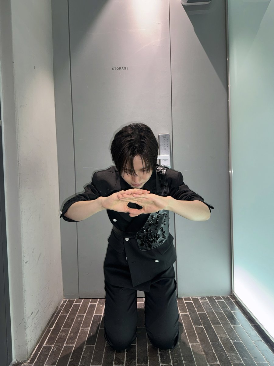IDID_starship's tweet photo. [🌠] #추유찬_DID
WITHID
2026년도 잘 부탁해 무엇보다 건강이 우선인 거 알고 있지? 새해 복 많이 받아!🙇‍♂️

#IDID #아이딧 #CHUYOOCHAN #추유찬 https://t.co/DaHIrDWlwk