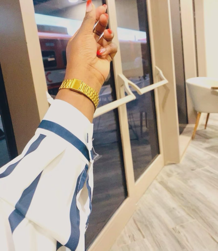 MsFrancic's tweet image. Goodbye to a year that taught me I can lose anything at any time😔,……but God kept me ❤️‍🩹