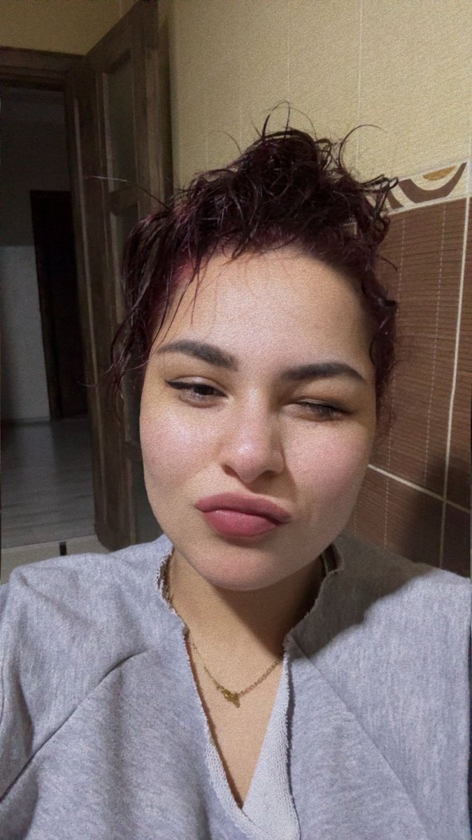 Yüzüme 5 kilo kar yedikten sonra benim sıfat-ı eşgal 🥲