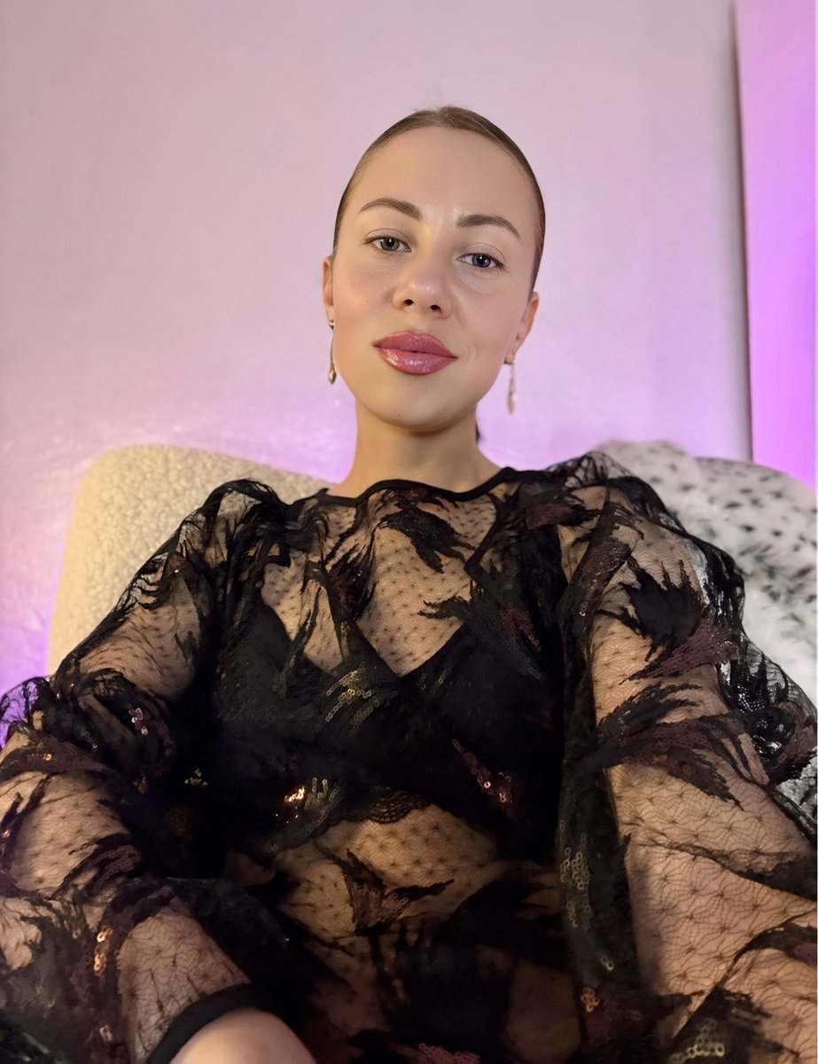 EgoAuditor's tweet photo. I’m live right now! and u’re late 😌

#mistress #chaturbate #stripchat #loyalfans #streamate #femdom https://t.co/usYL30qbQl