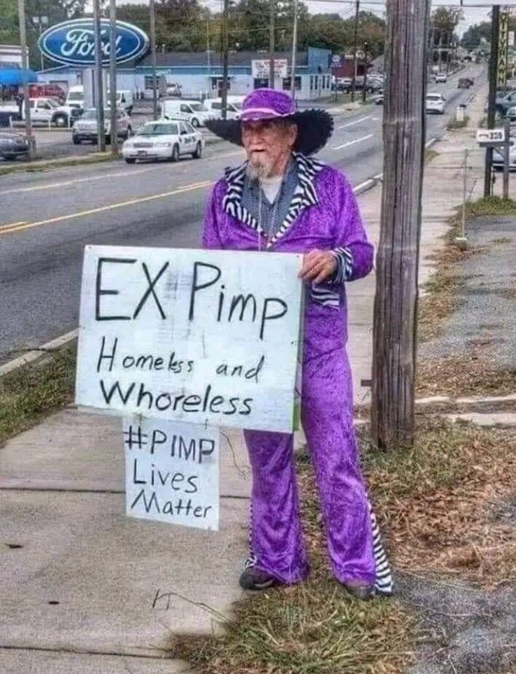BlitzoMandy's tweet photo. IM CRYINT WHY IS HE WEARING THE SAME THING ๐ญ๐ญ๐ญ https://t.co/CUVK2Bdq5b