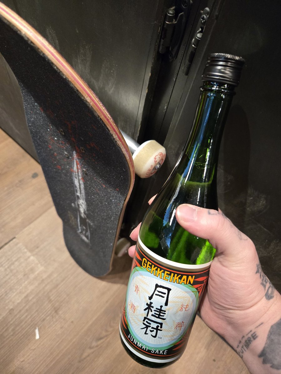 stranglercore's tweet image. they calls me mister bad-move