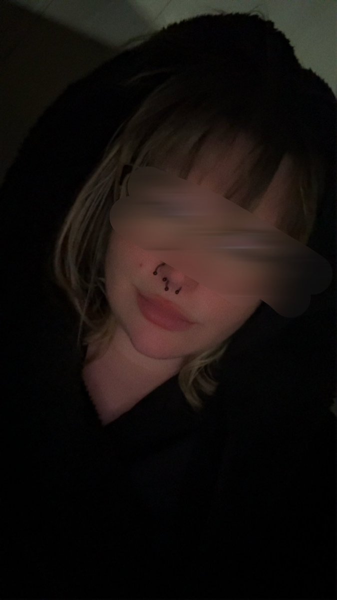 arixseriousrn's tweet image. #promotwt #moothunt 

looking for more moots 🖤
•ari, 26
•she/her
•tv/movies, music, anime, games

dni: minors, nsfw, sexists, racists, homophobes

♡/⟳ to be moots!!
#moots #horrortwt #dbdtwt #musictwt #gamingtwt #forttwt