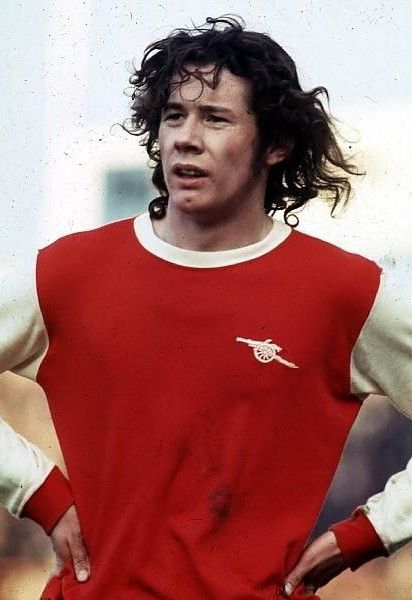 robertmdaws's tweet image. LIAM BRADY @Arsenal 
Nicknamed 'Chippy', Brady was renowned for his technical skill, vision, and powerful left foot. He made 307 appearances and scored 59 goals for Arsenal, helping them emerge from a slump in the mid-1970s.
He was voted the PFA Players' Player of the Year in…