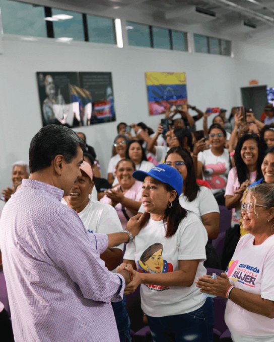 esthefany mata tweet media