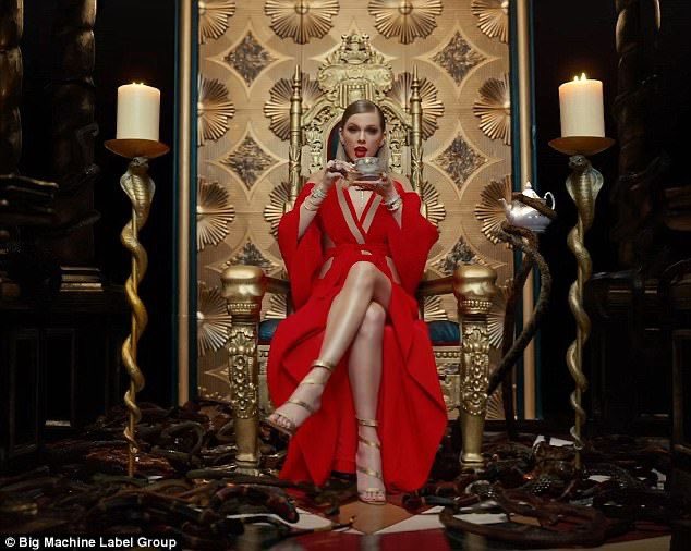 headtaybrina's tweet image. you will NEVER be HER