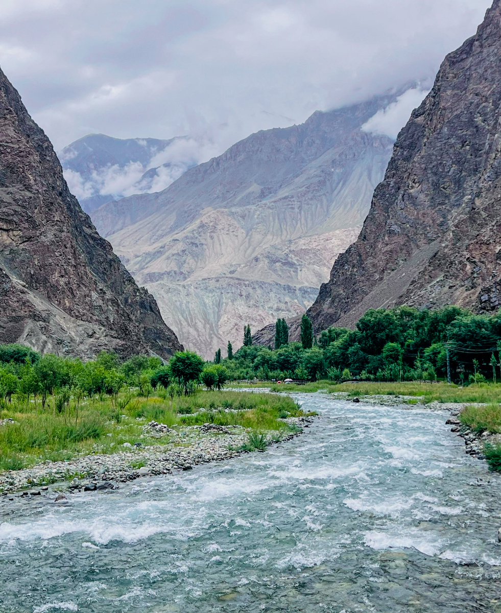 axsha____'s tweet image. Your soul needs Pakistan, not Dubai