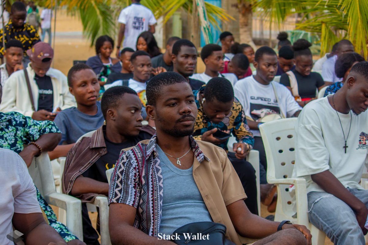 🎯 Bien plus qu’un simple événement, le Free After Party a été un vrai moment de connexion entre passionnés du Web3. 

Discussions, rires, networking naturel, idées partagées et bonne vibes au rendez-vous. 

 Hâte de revivre ça. 

#Web3 #Blockchain #AfriChain  #Networking