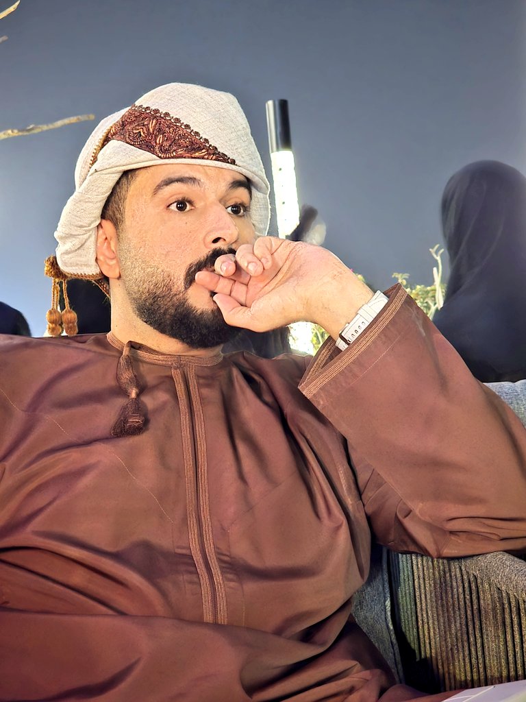 في هذا المساء الأنيق الرائع من #مسقط الجمال ومع أولى خطى عام ٢٠٢٦  كان للقاء الأحبة طعم آخر رؤية الشاعرين العزيزين على القلب والروح منتظر الموسوي <a href="/Muntadhar1030/">Muntadhar Al Moosawi | مُنتظر المُوسَوي</a> وحسام الشيخ @Husam_AISheikh ، لقاء يلوّح ببركة الأوقات ويبشّر بجمال الأيام القادمه

#HappyNewYear2026
#HappyNewYear