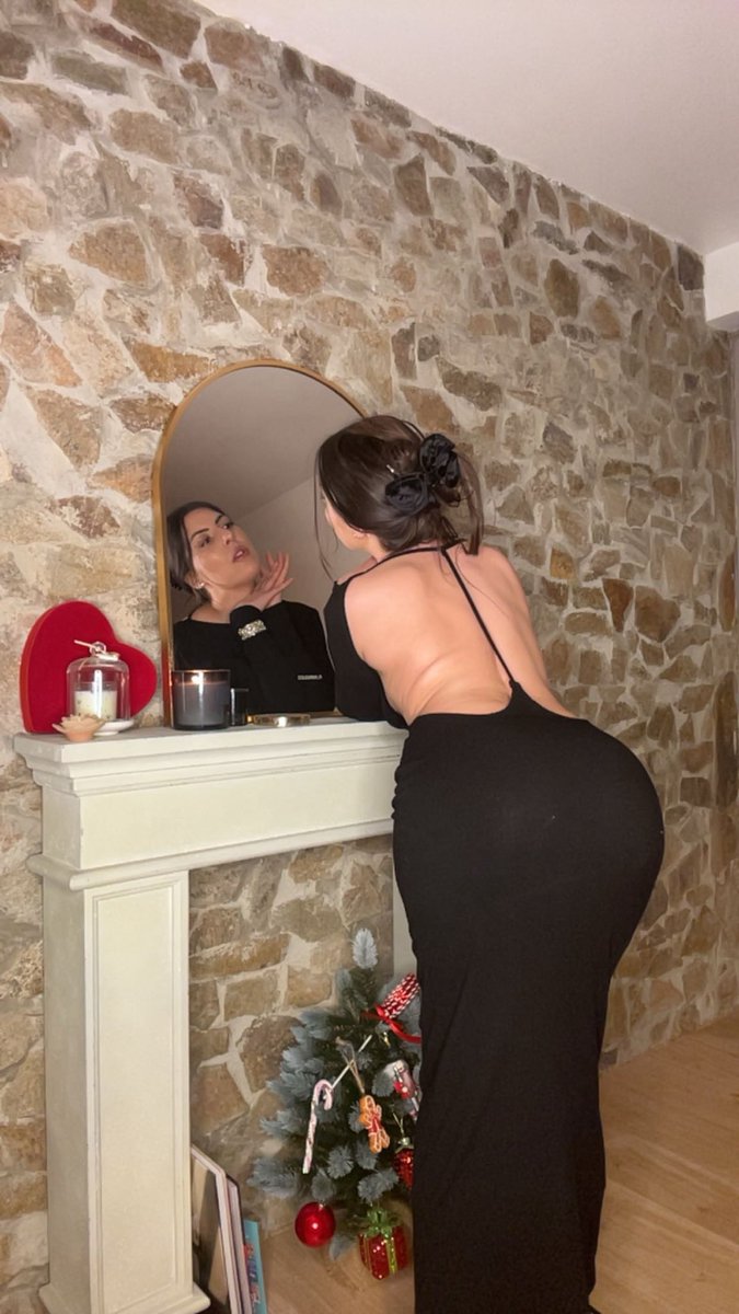 FrisonLaura's tweet image. Bon réveillon 🎉🥂