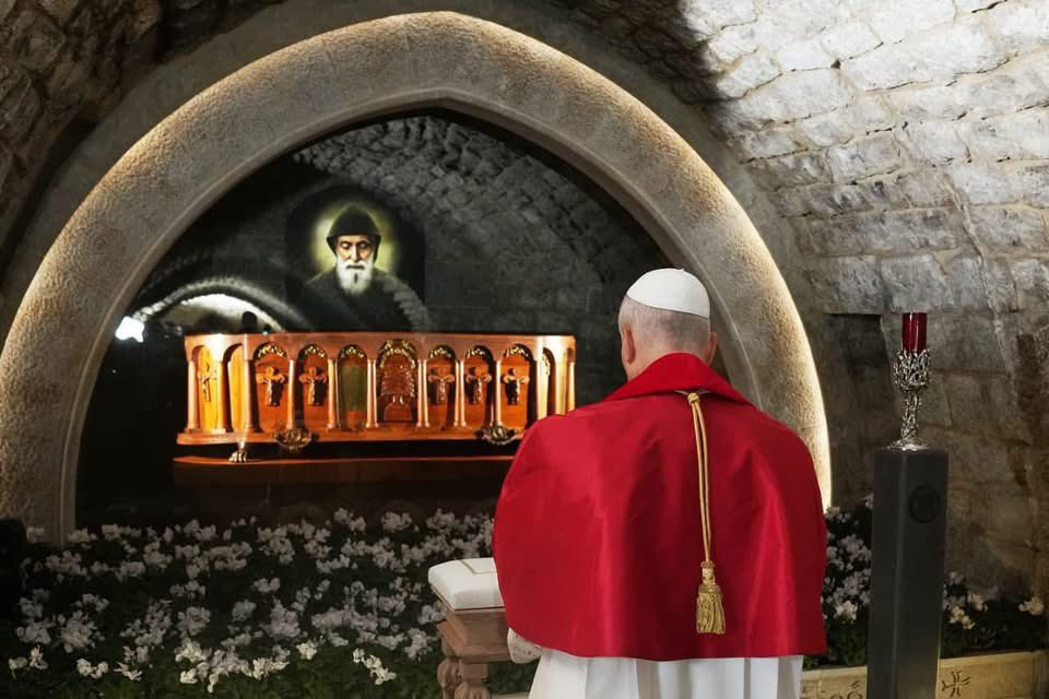 maronitas_es's tweet photo. ܫܢܬܐ ܚܕܬܐ ܗܘܝܐ ܒܪܚܬܐ
(Feliz Año Nuevo)

Foto: visita del Papa al Líbano https://t.co/tsTaAZ8rls