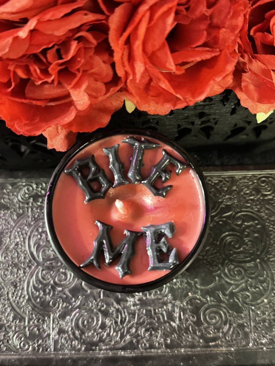 bottled_star27's tweet photo. Unleash your inner vampire this Valentine’s Day with @gothwickcandles brand new 6 oz dark floral orchid scented candles 🧛‍♀️

ONLY SIX AVAILABLE! 💔💔💔

https://t.co/xzBSlcXfQl https://t.co/ZdEVdjYPyR