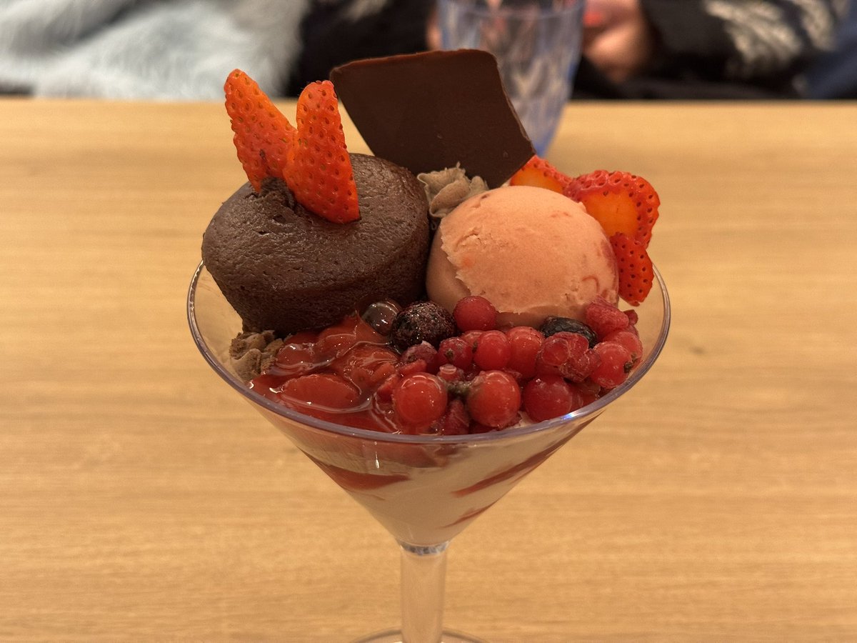 june 🌼 tweet media