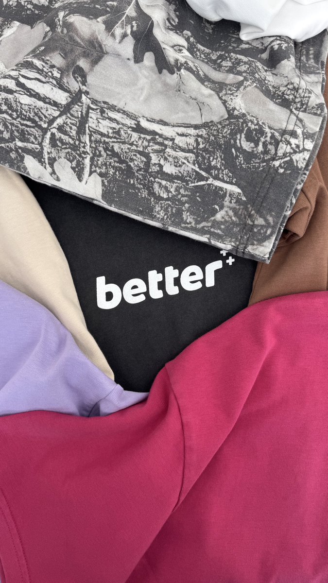 TBGeneration's tweet image. Happy New Year Fam! 🥳

To start off the year right we would like to give to those who support us. 🤝

Like and repost to be entered to win one of our basic tees for FREE!