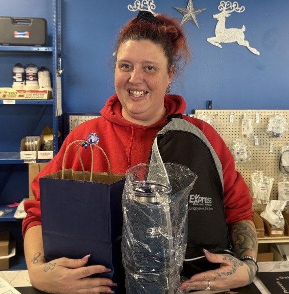 Congratulations to our Office Services Associate of the Month, Amy! 🌟

Organization, reliability, and a positive attitude—she has it all! 👏

Thanks for choosing Express Employment!

#ExpressOmaha #OfficeWork #ExpressEmployment